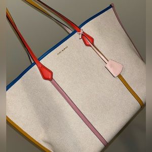 Oversize Tory Burch shoulder purse